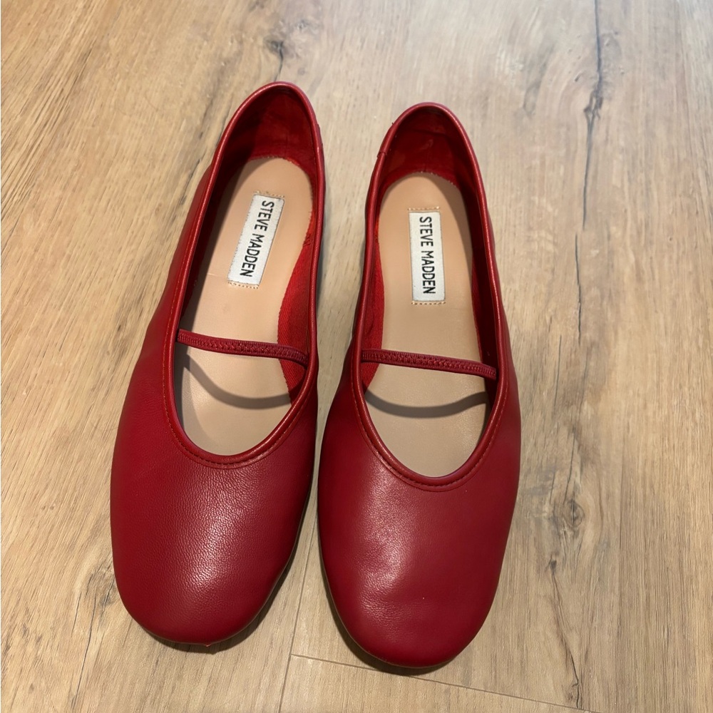 Steve madden red flats